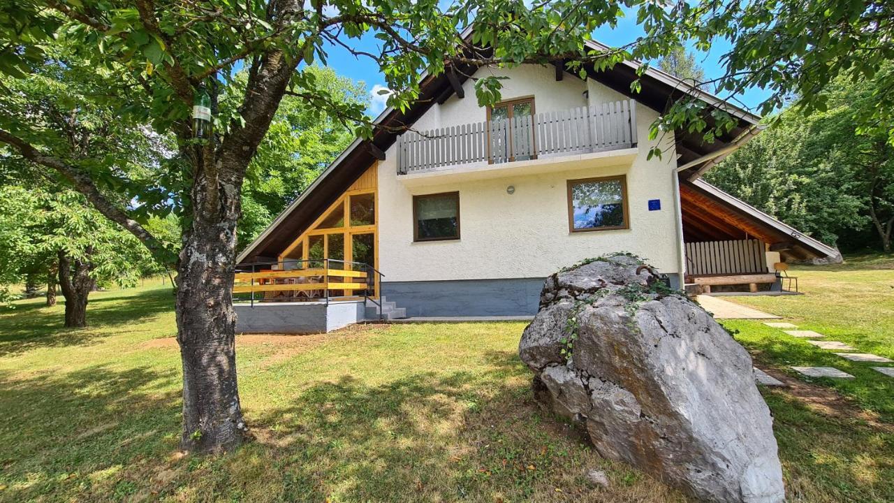 Forestside House Gacka With Relax Area Sinac Exterior photo